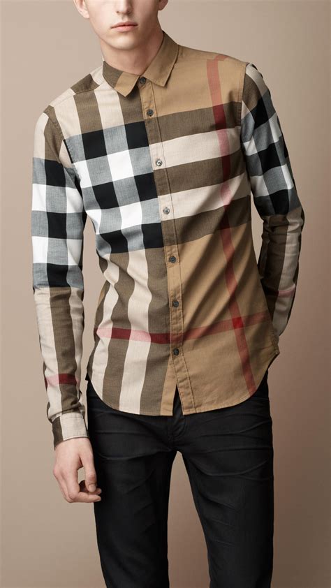 t-shirt uomo burberry nova check|Check Cotton Shirt in Navy .